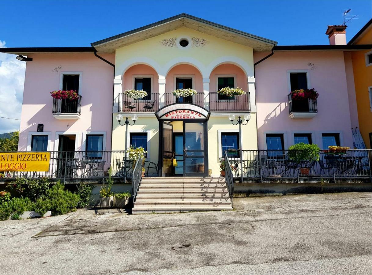 Locanda "Alla Rosa" Hotell Lusiana Exteriör bild